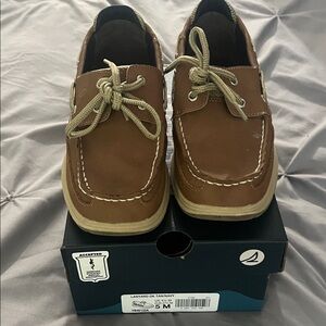 Sperry Tan Boat Shoes - Boys 5 Youth